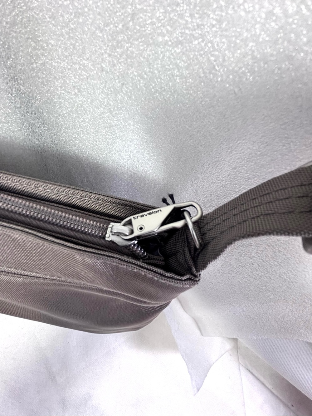 Travelon Anti-Theft Classic Muni Shoulder Bag. Hazelnut. - Picture 10 of 16